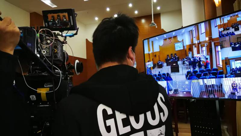 AI生成VS人工创意——海淀区广告片拍摄公司的技术浪漫主义实践
